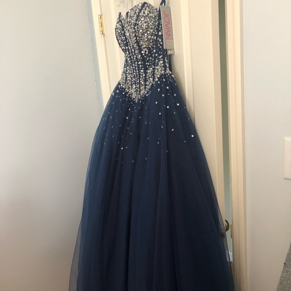 Jovani Dress - Picture 4 of 8